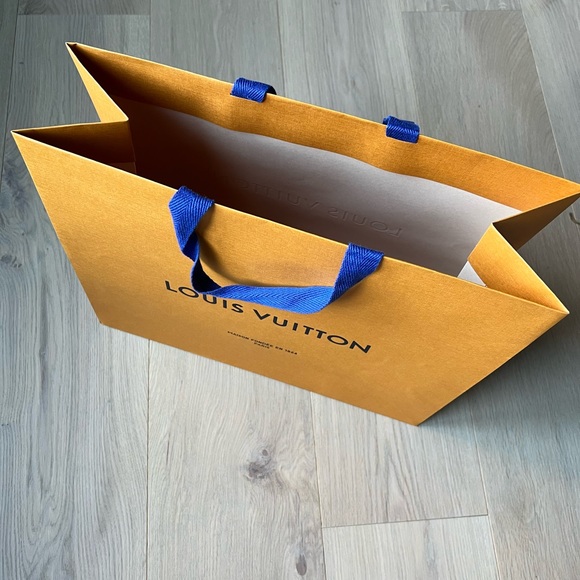 Excellent condition large Louis Vuitton Shopping Bag. - Picture 4 of 4